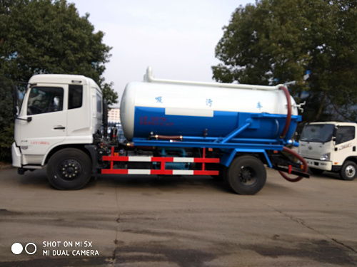 重汽吸糞車價格解析與吸污車廠家銷售指南